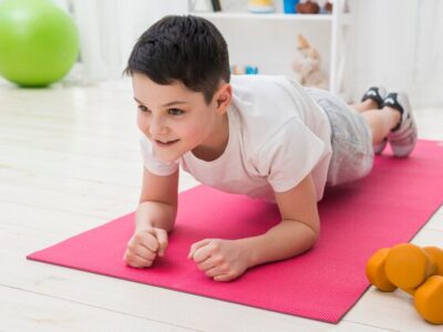 آیا فعالیت فیزیکی و ورزش بر کاهش چاقی کودکان زیر ۹ سال واقعا موثر است؟